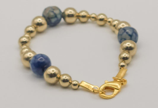 Dyed Agate and Gold Beaded Bracelet