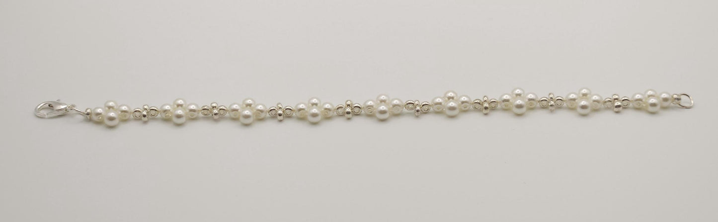 Sophisticated Silver and Pearl-Colored Plated Glass Beaded Bracelet