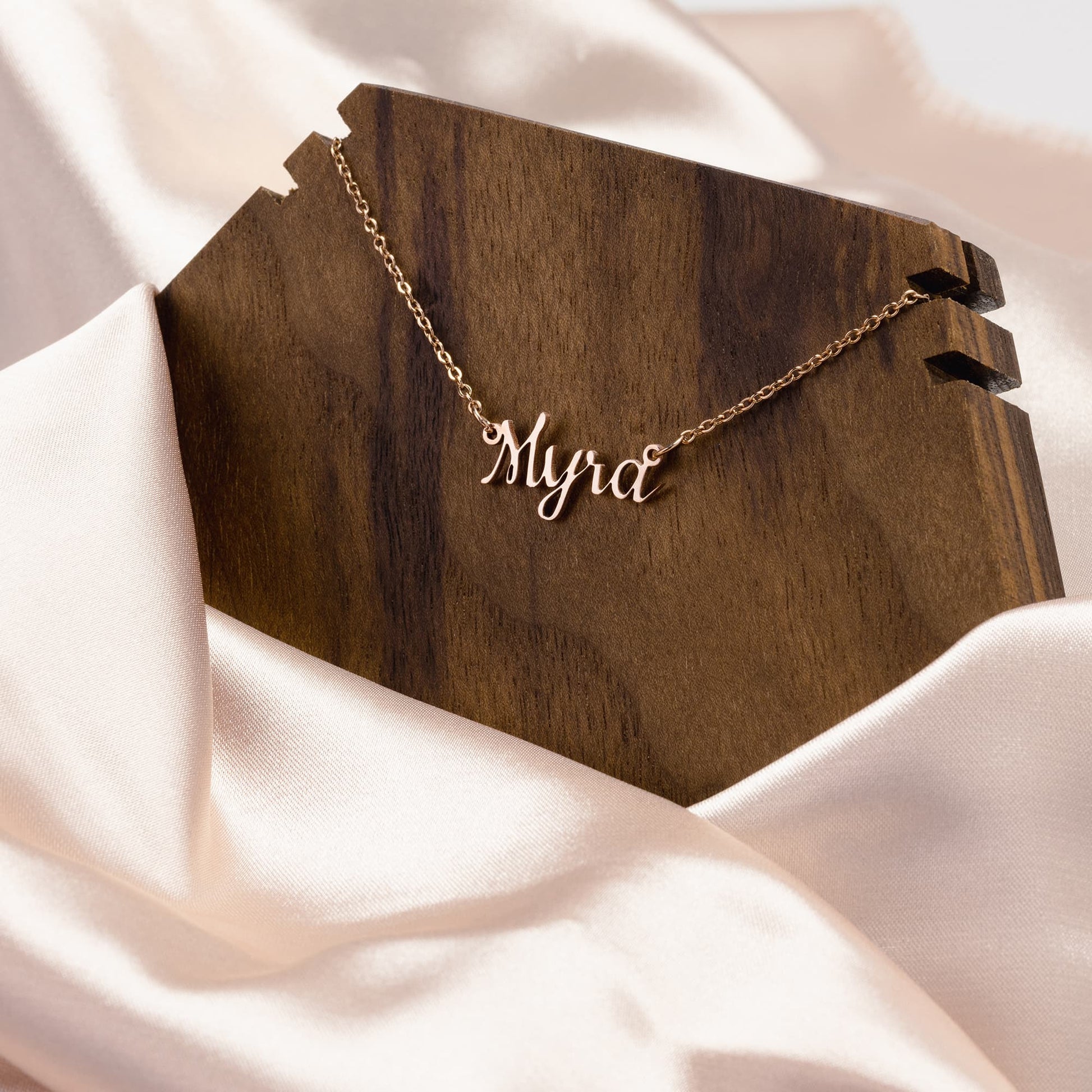 Custom_Name_Necklace_Mockups_File.jpg_15297080