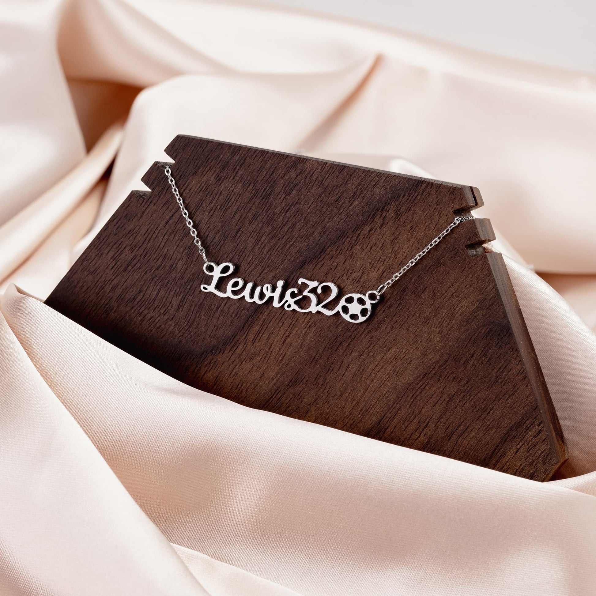 Custom_Sports_Mom_Necklace_Mockups_File.jpg_15297099