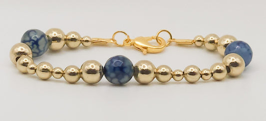 Dyed Agate and Gold Beaded Bracelet
